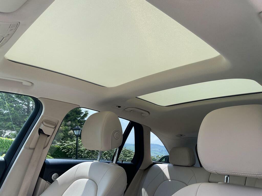 Mercedes-Benz GLC Class Glc 300 Amg Line Premium 4Matic White #15