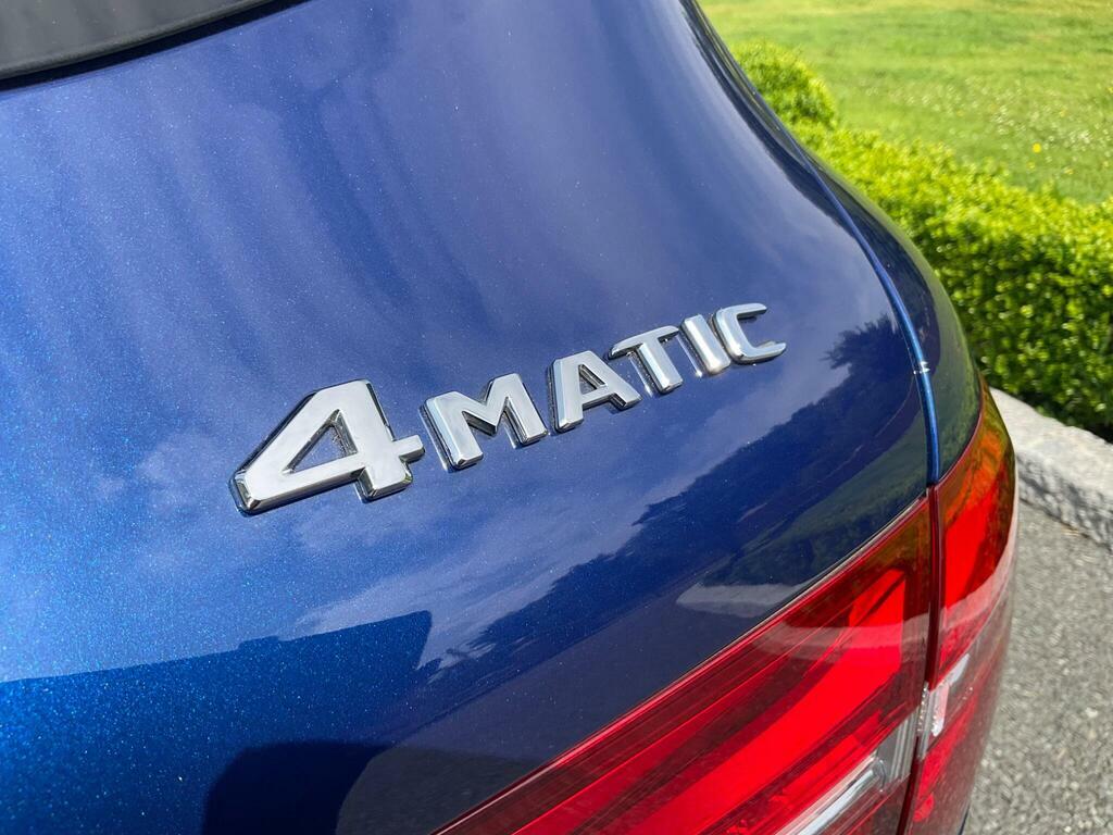 Mercedes-Benz GLC Class Glc 300 Amg Line Premium 4Matic White #26