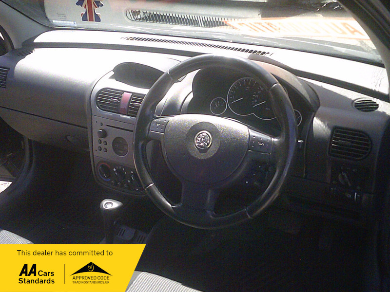 Vauxhall Corsa 1.2I 16V Sxi Black #14