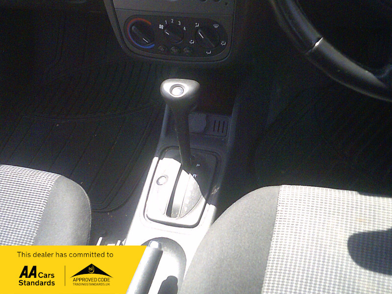 Vauxhall Corsa 1.2I 16V Sxi Black #15