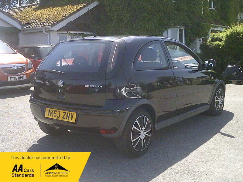 Vauxhall Corsa 1.2I 16V Sxi Black #10
