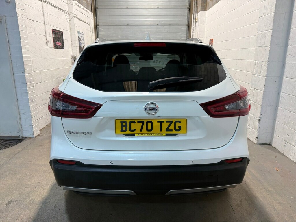 Nissan Qashqai 1.3 Dig-t 160 157 N-connecta Dct Glass Roof BC70TZG White #4
