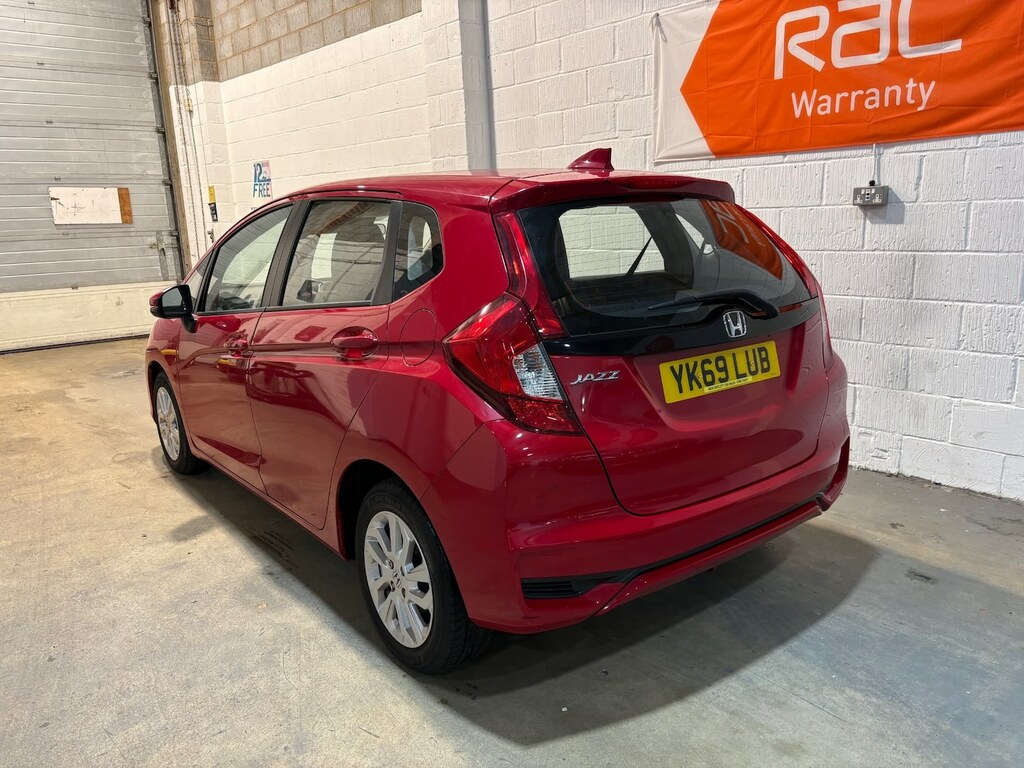 Honda Jazz 1.3 I-vtec Se Navi Cvt YK69LUB Red #3