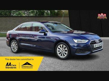 Jaguar XE R-dynamic Black Mhev Blue