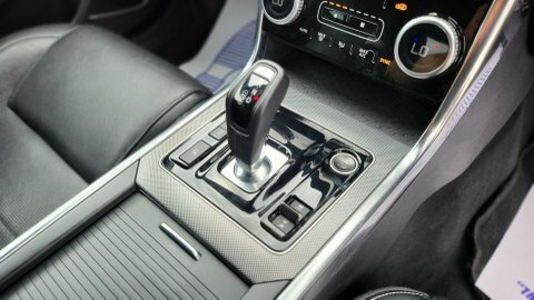 Jaguar XE 2.0 D200 Mhev R-dynamic Se Black Saloon Black #12