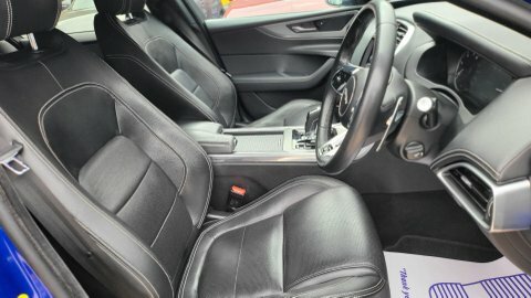Jaguar XE 2.0 D200 Mhev R-dynamic Se Black Saloon Black #15