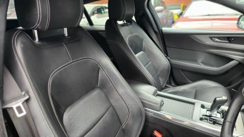 Jaguar XE 2.0 D200 Mhev R-dynamic Se Black Saloon Black #16