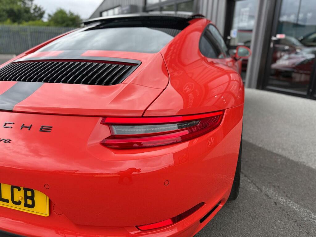 Porsche 911 Turbo Pdk White #60