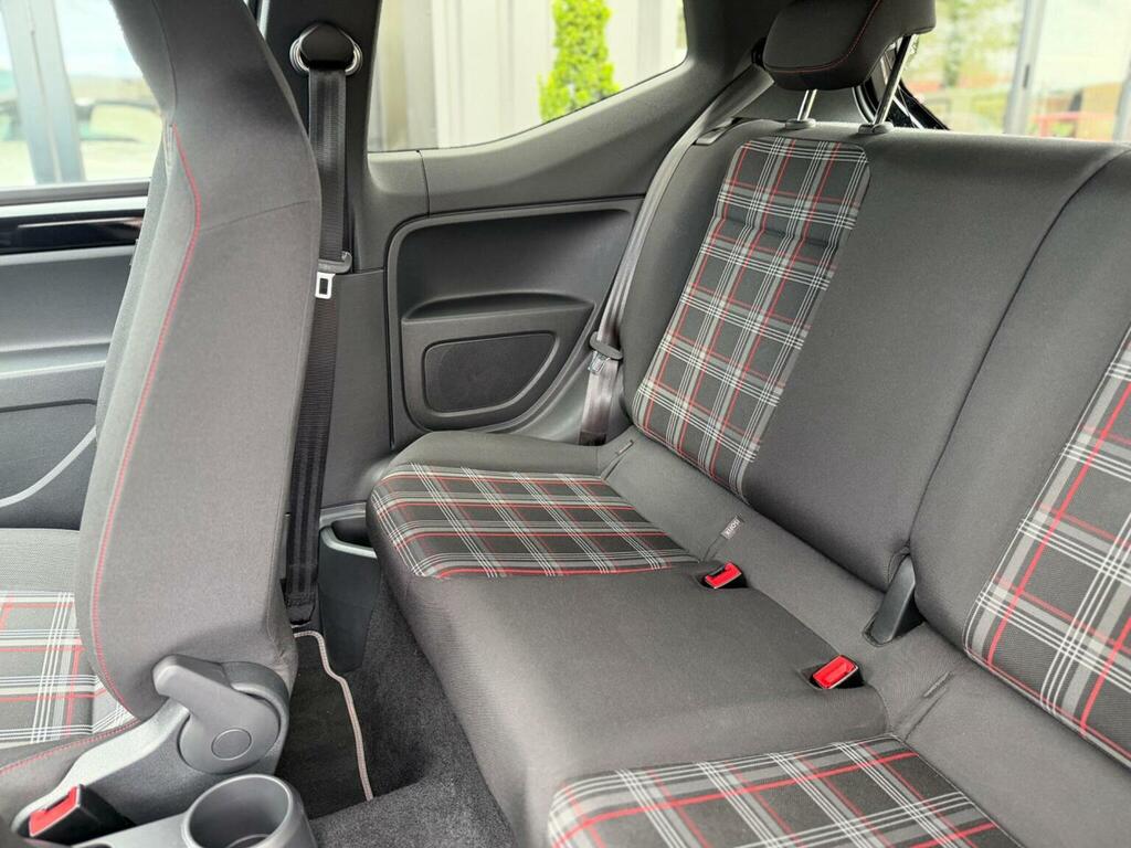 Volkswagen Up Red #51