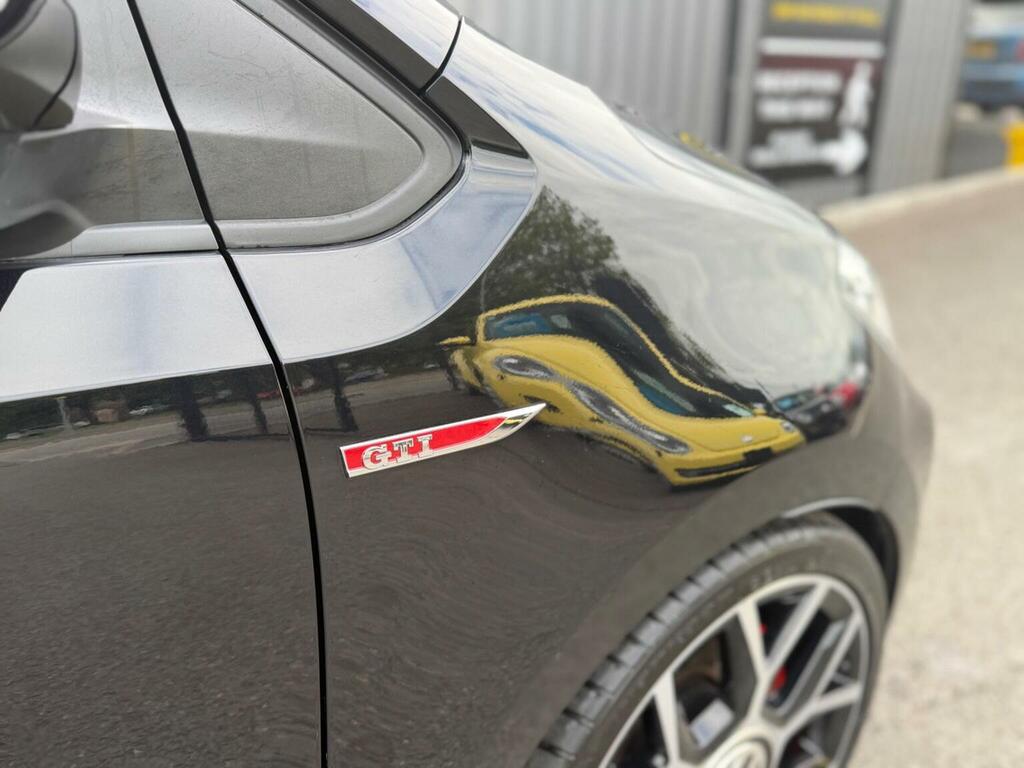 Volkswagen Up Red #97