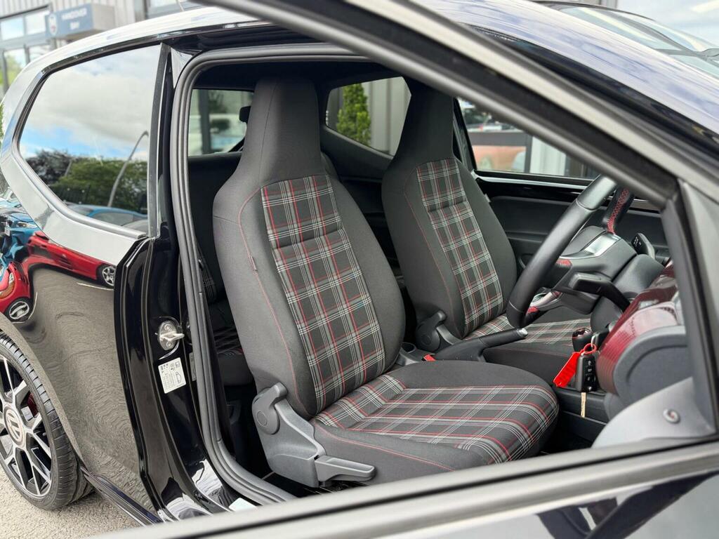 Volkswagen Up Red #76