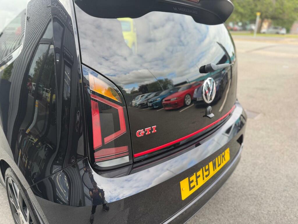 Volkswagen Up Red #104
