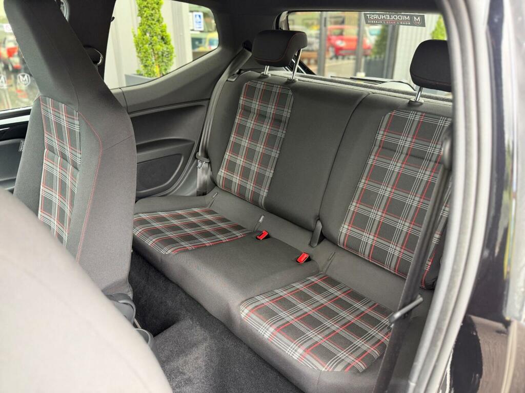Volkswagen Up Red #122