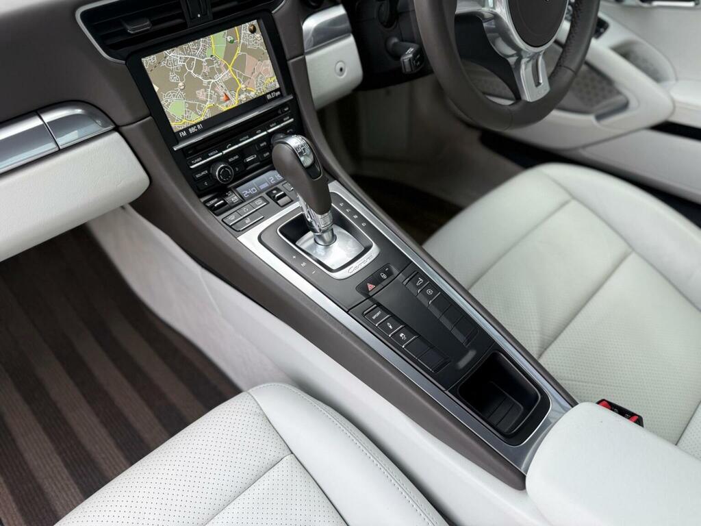 Porsche 911 3.4 Carrera Coupe Silver #105