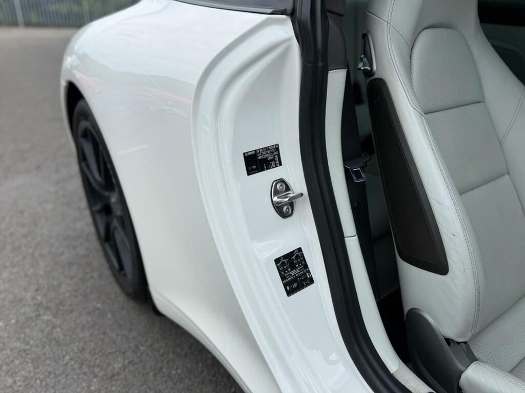 Porsche 911 3.4 Carrera Coupe Silver #97