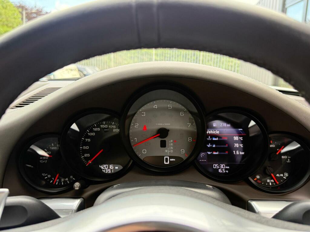Porsche 911 3.4 Carrera Coupe Silver #121