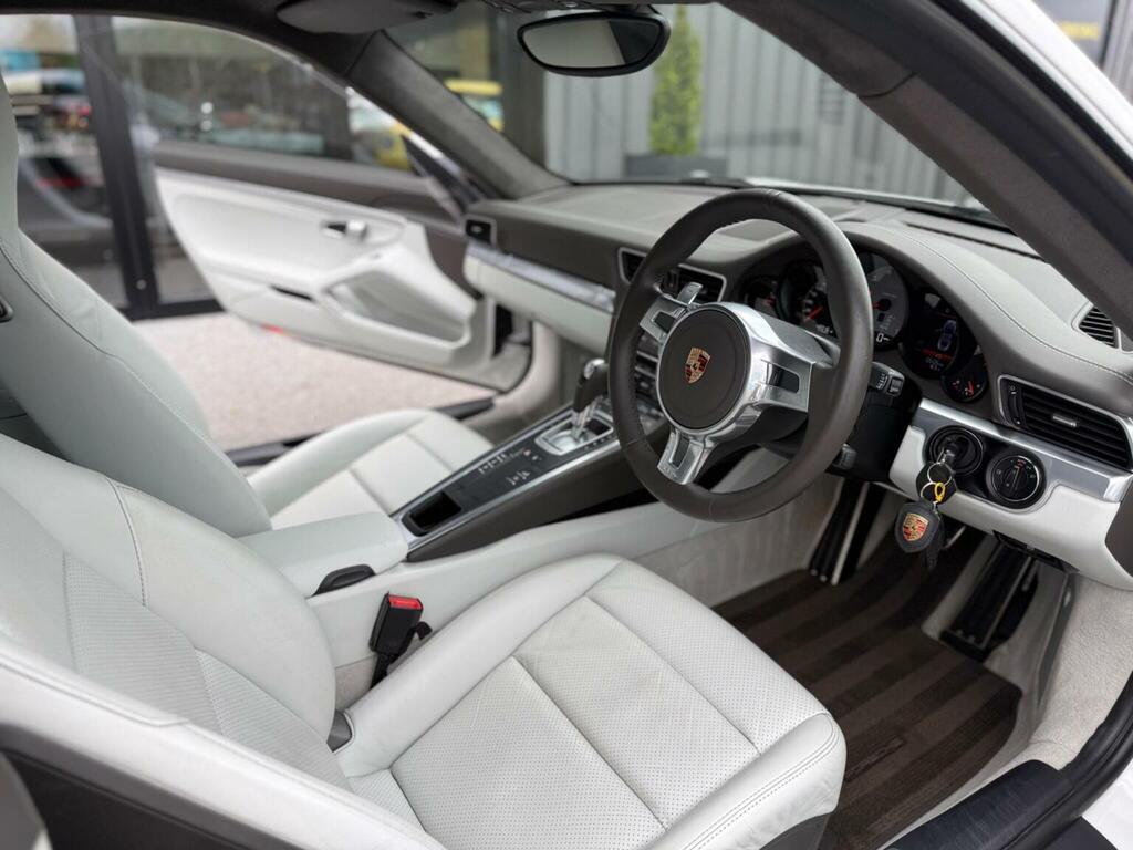 Porsche 911 3.4 Carrera Coupe Silver #29