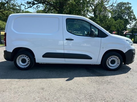 Fiat Doblo 1.5 Bluehdi 650Kg YJ23PFN White #4