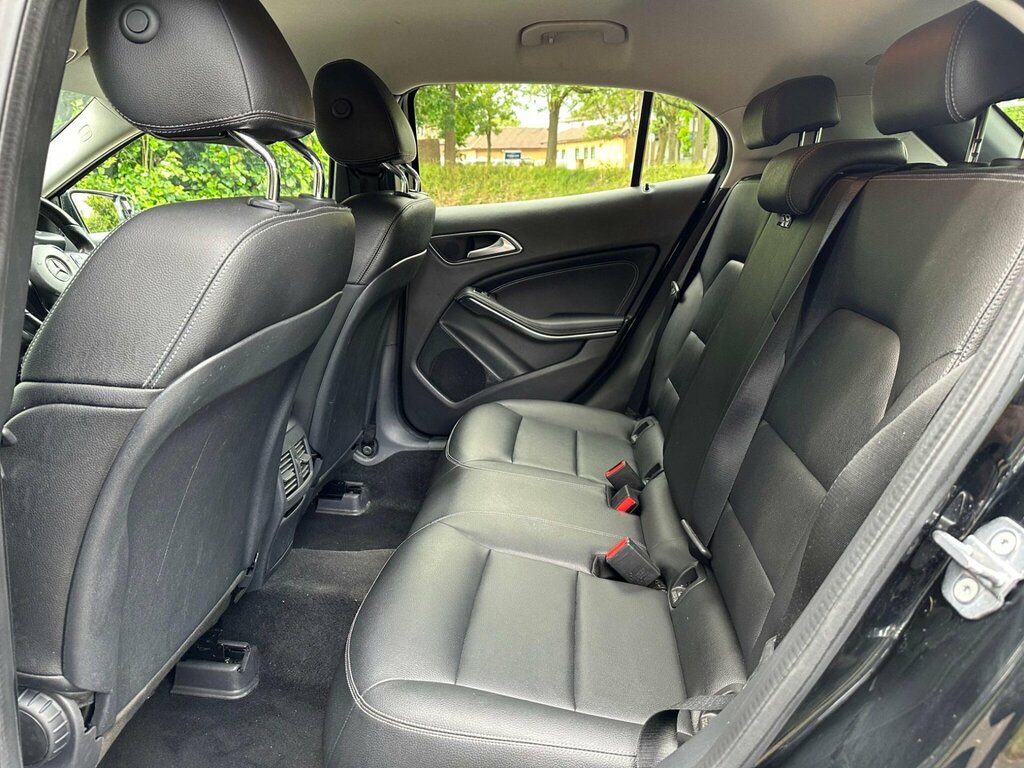 Mercedes-Benz GLA Class Gla 200 Sport Executive D White #15