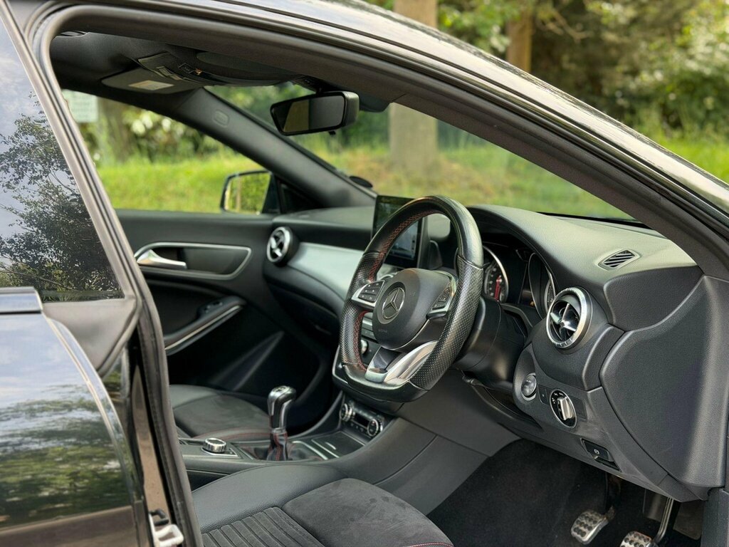 Mercedes-Benz CLA Class Auto #11