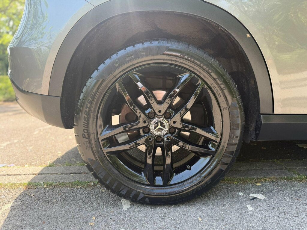 Mercedes-Benz GLA Class Urban Edition Grey #22