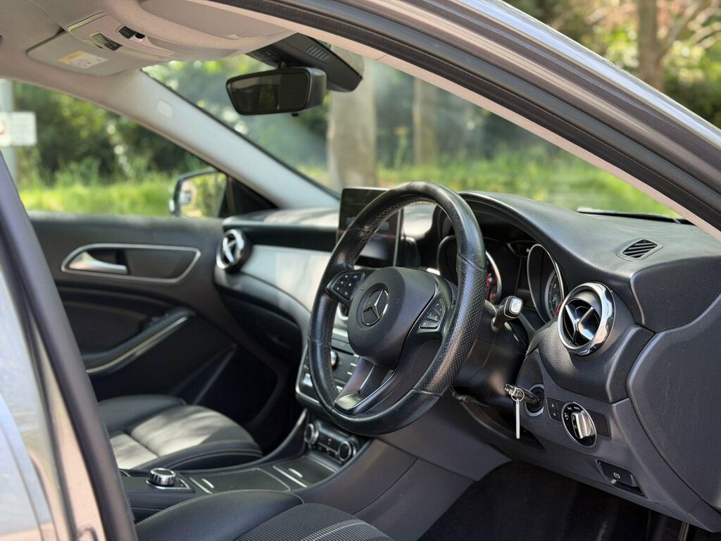 Mercedes-Benz GLA Class Urban Edition Grey #9