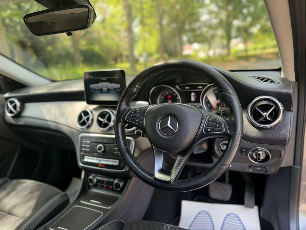 Mercedes-Benz GLA Class Urban Edition Grey #12