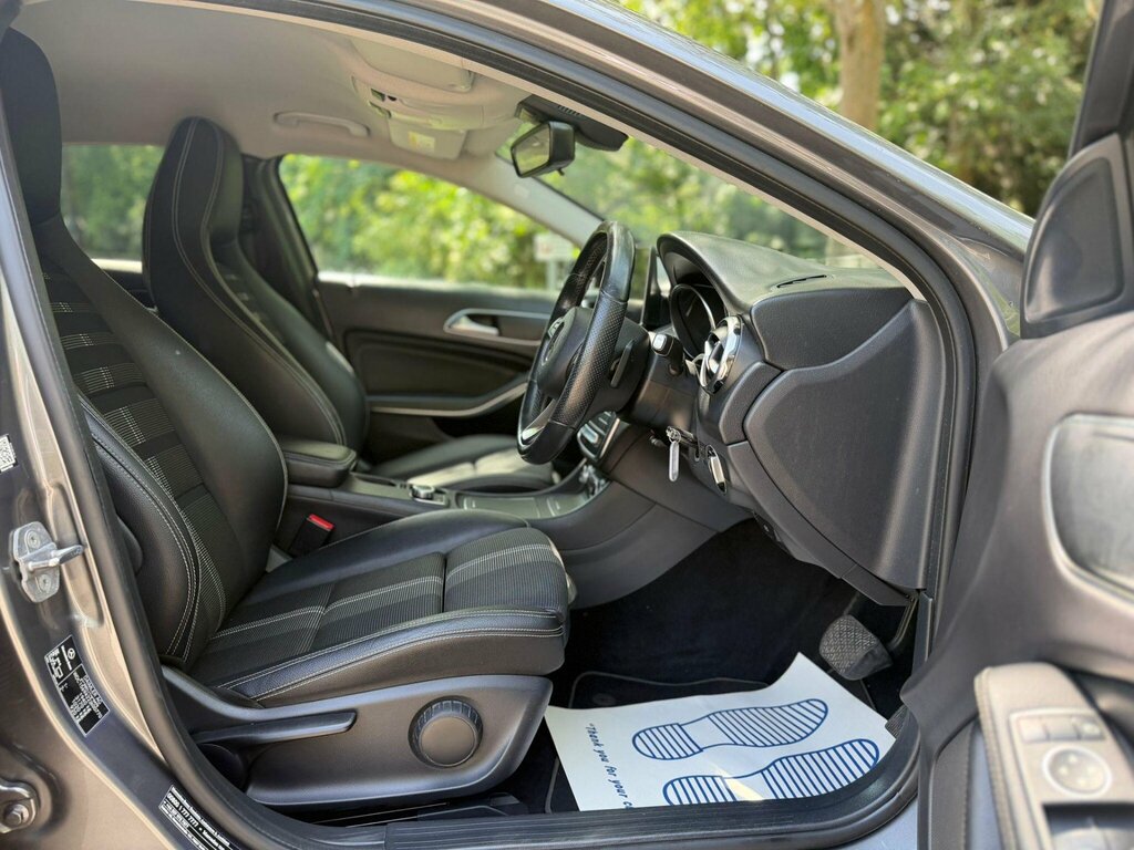 Mercedes-Benz GLA Class Urban Edition Grey #11