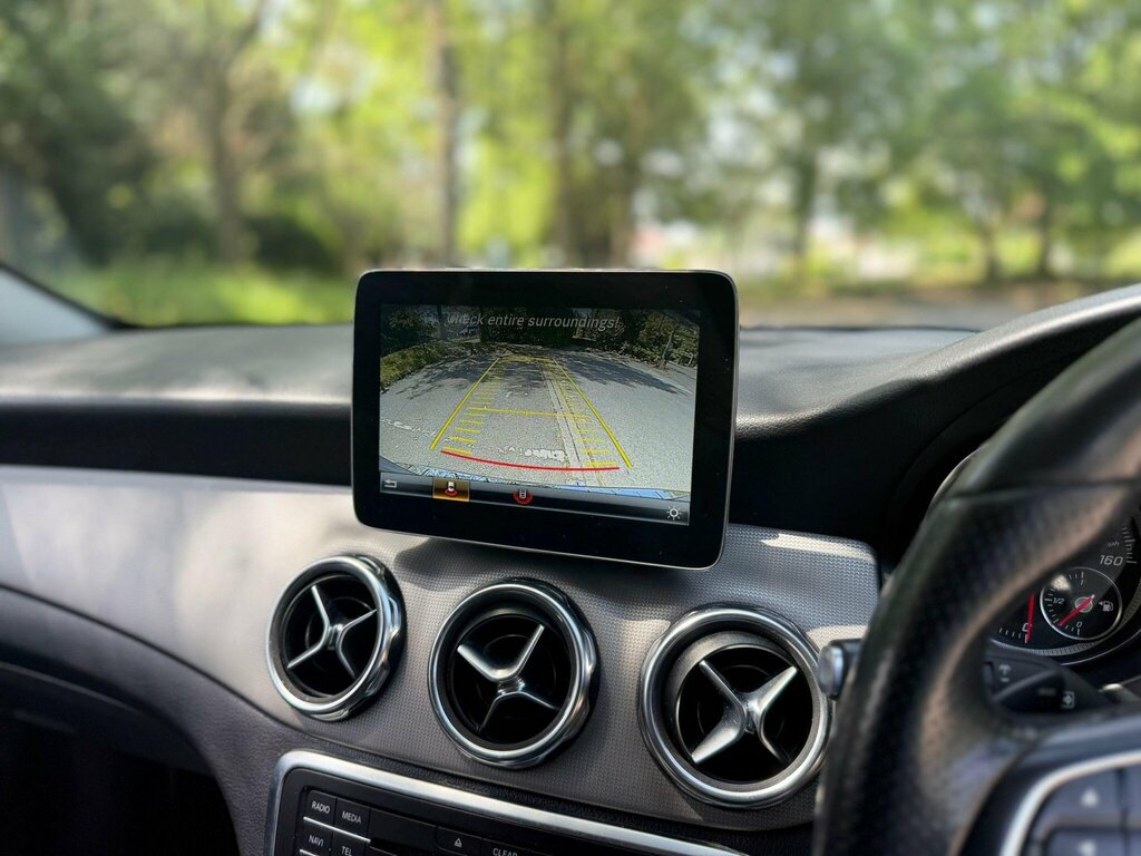 Mercedes-Benz GLA Class Urban Edition Grey #20