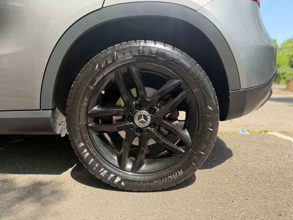 Mercedes-Benz GLA Class Urban Edition Grey #24