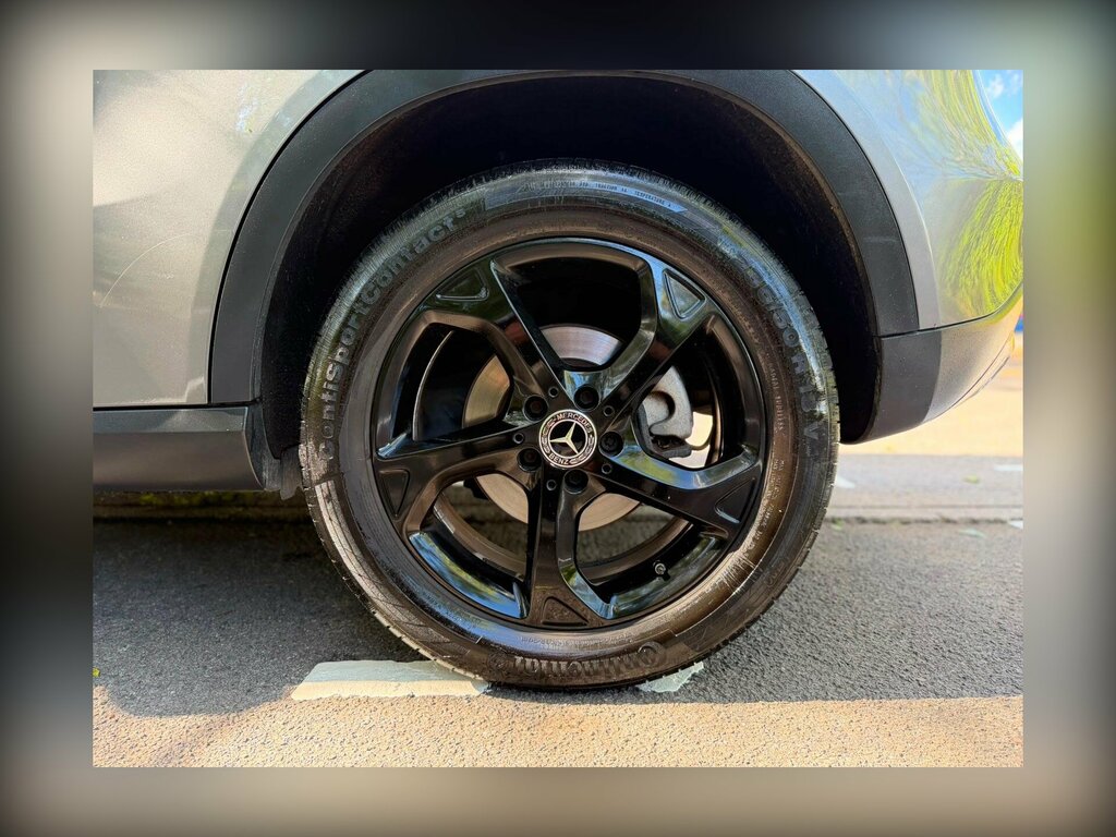 Mercedes-Benz GLA Class Gla 200 Amg Line White #29