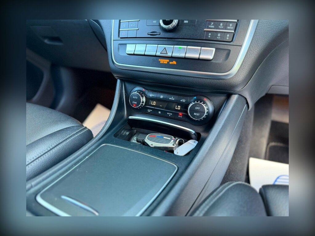 Mercedes-Benz GLA Class Gla 200 Amg Line White #24