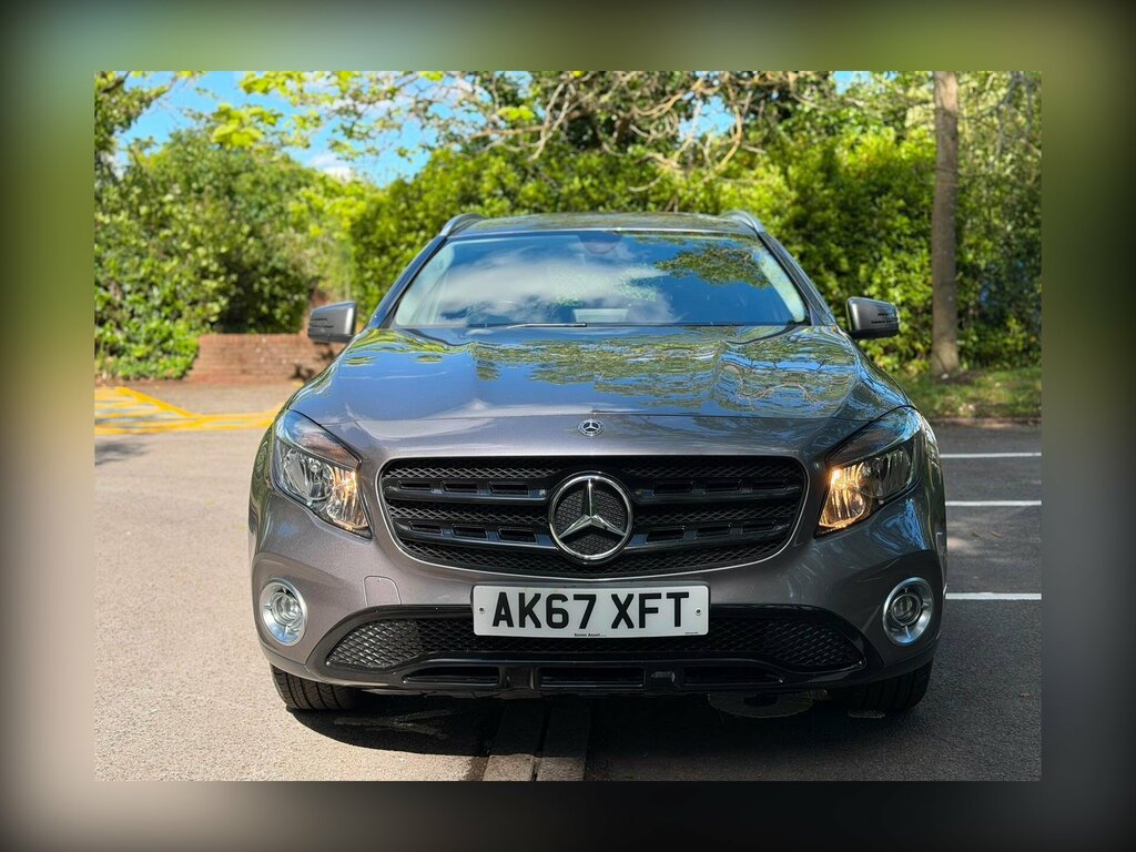 Mercedes-Benz GLA Class Gla 200 Amg Line White #9