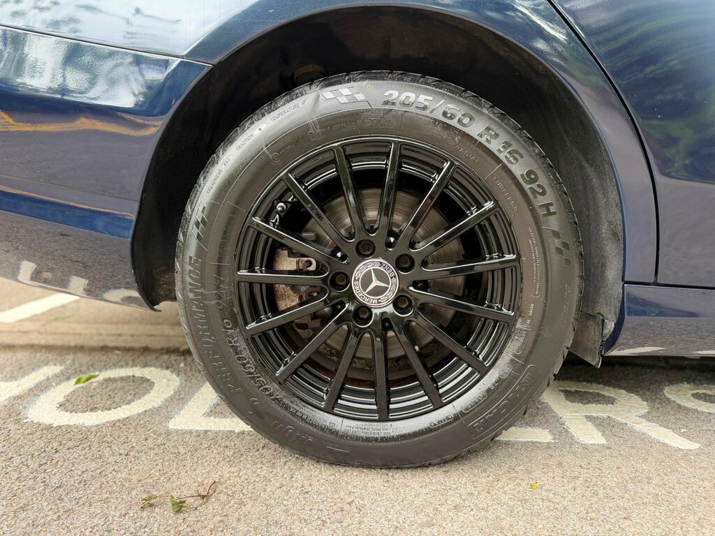 Mercedes-Benz C Class Se Black #25