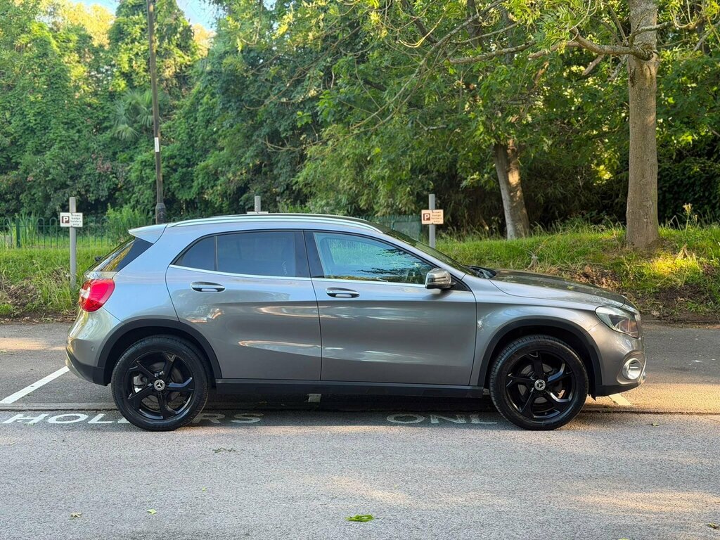 Mercedes-Benz GLA Class 1.6 Gla200 Sport Executive Euro 6 Ss Grey #3