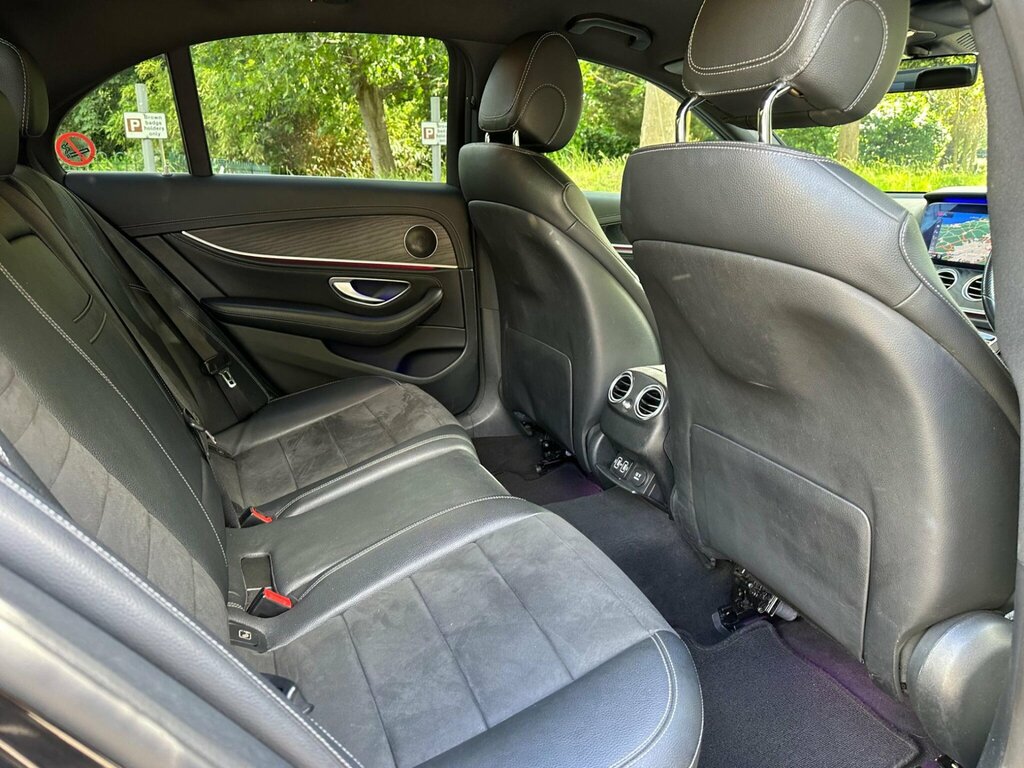 Mercedes-Benz E Class E220d Amg Line 9G-tronic Silver #18