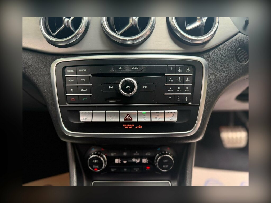 Mercedes-Benz CLA Class Cla 200D Amg Line Map Pilot Black #21
