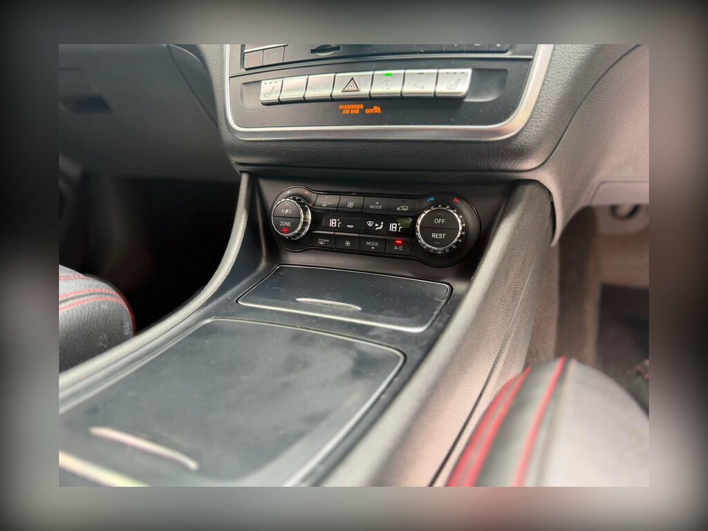 Mercedes-Benz CLA Class Cla 200D Amg Line Map Pilot Black #24