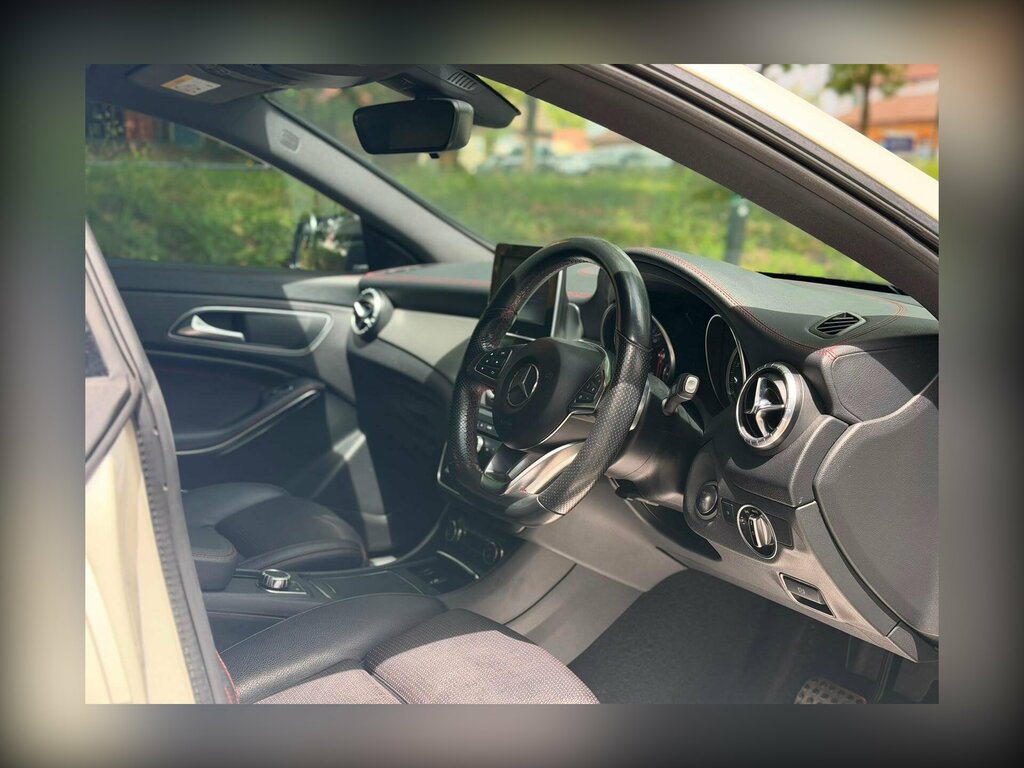 Mercedes-Benz CLA Class Cla 200D Amg Line Map Pilot Black #10