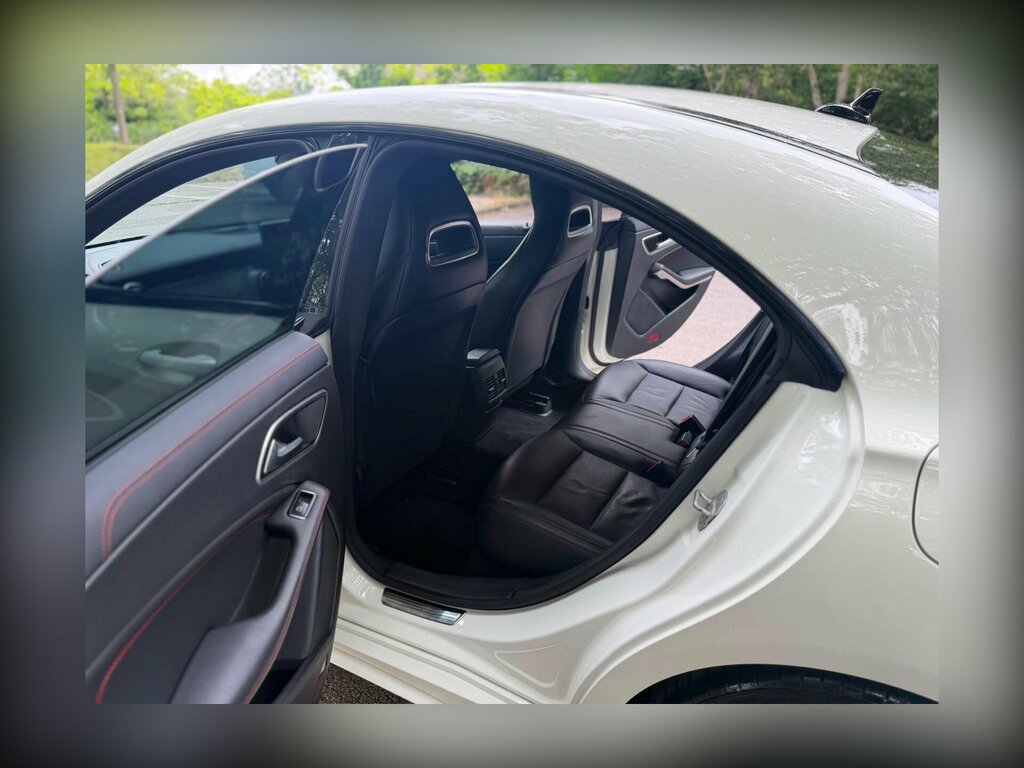 Mercedes-Benz CLA Class Cla 200D Amg Line Map Pilot Black #20
