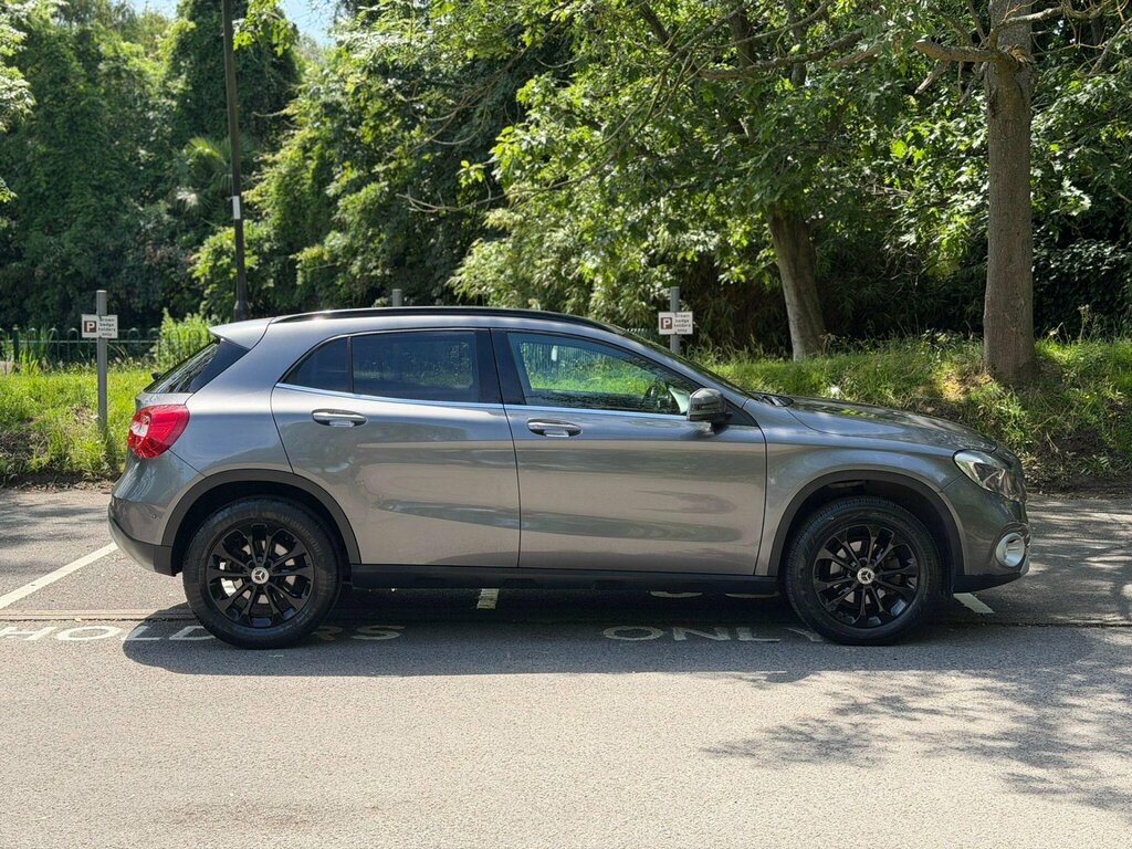 Mercedes-Benz GLA Class 2.1 Gla200d Se Executive Euro 6 Ss Grey #3