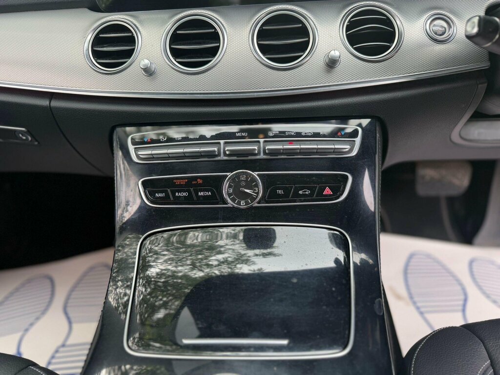 Mercedes-Benz E Class E220 Bluetec Amg Night Ed Premium 7G-tronic 20 White #20