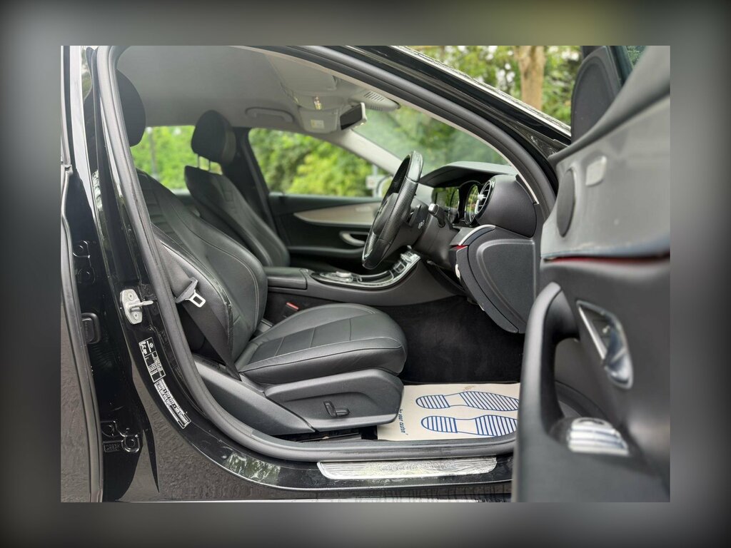 Mercedes-Benz E Class E220 Bluetec Amg Night Ed Premium 7G-tronic 20 White #10