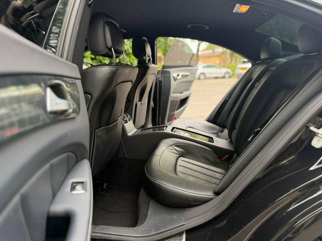 Mercedes-Benz CLS Saloon Black #16