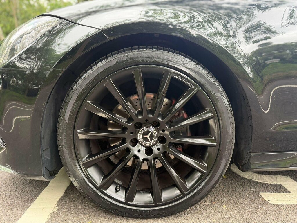 Mercedes-Benz CLS Saloon Black #25