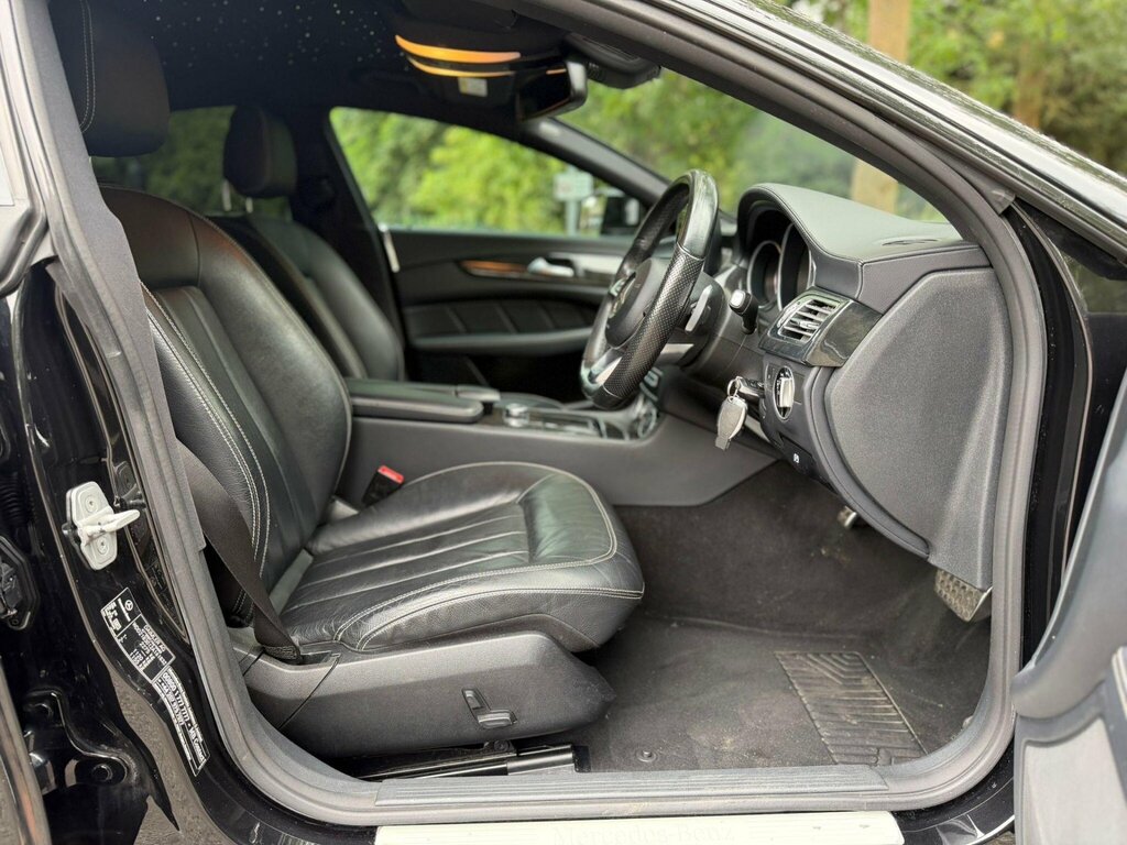 Mercedes-Benz CLS Saloon Black #9