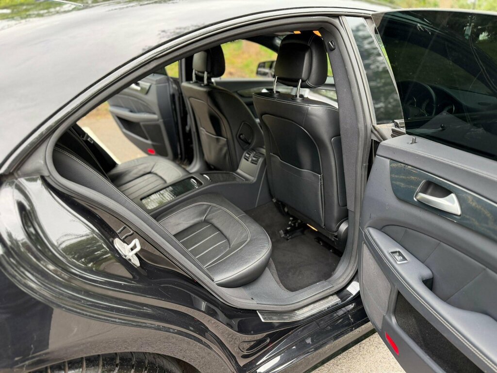 Mercedes-Benz CLS Saloon Black #18
