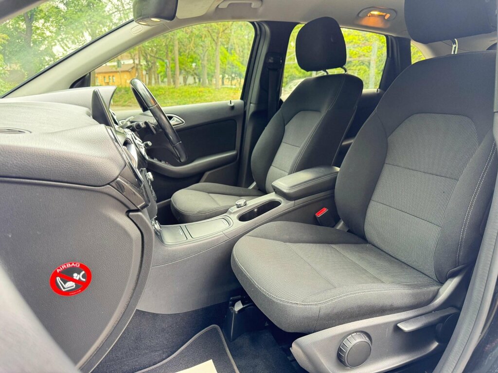 Mercedes-Benz B Class Sport Black #16