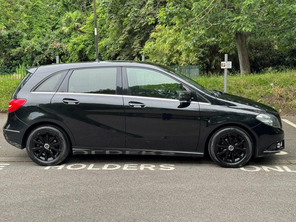 Mercedes-Benz B Class 1.6 B180 Blueefficiency Se 7G-dct Euro 5 Ss Black #2