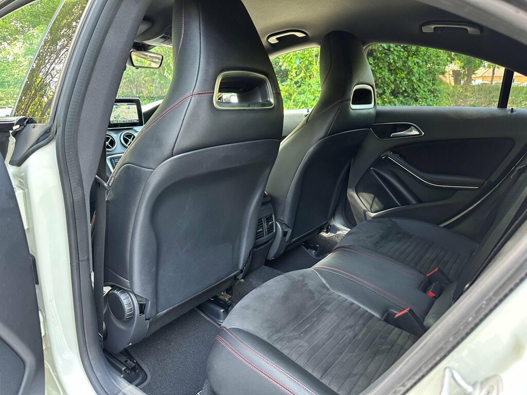 Mercedes-Benz CLA Class Cla 220D Amg Line 4Matic Tip  #18